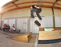 image: Jackson McBride's alleyoop flip at the Innerlight Best Trick Skate Contest